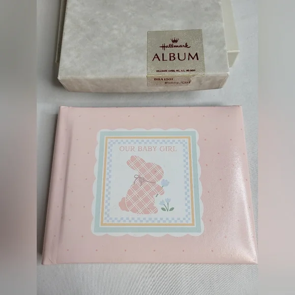 Vintage NIB Hallmark Pink Bunny Baby Girl Photo Album 20 Page Photo Book - Picture 4 of 8